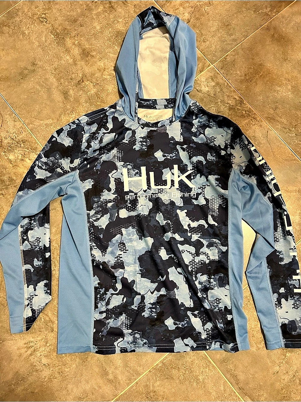 Huk Pursuit Vented Hoodie Men's Camo Blue & Black Small